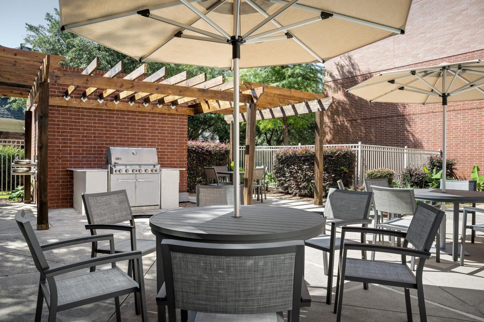 Residence Inn Houston West Energy Corridor Ngoại thất bức ảnh